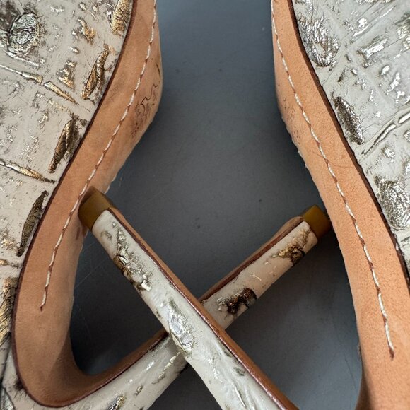 ALICE + OLIVIA by STACEY BENDET Gold Laser Cut Heel Pumps, Size 36 - Picture 9 of 13